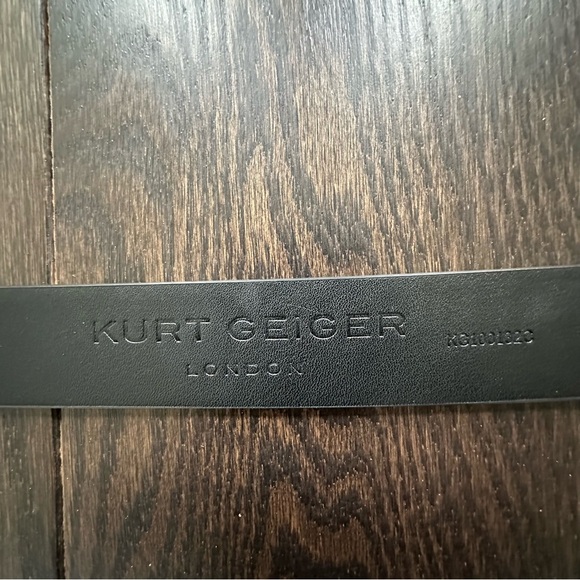Kurt Geiger London 30mm Padlock Keeper Leather Belt - Size Small / Medium - Picture 6 of 12